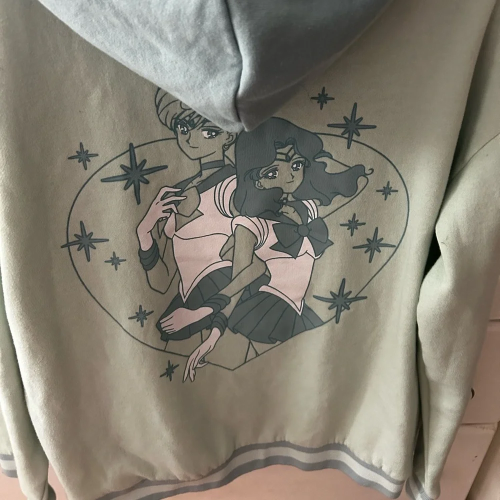 EUC SAILOR MOON HOT TOPIC Blue Graphic Hoodie W/Front Pockets Long Sleeve Silver - Picture 7 of 16